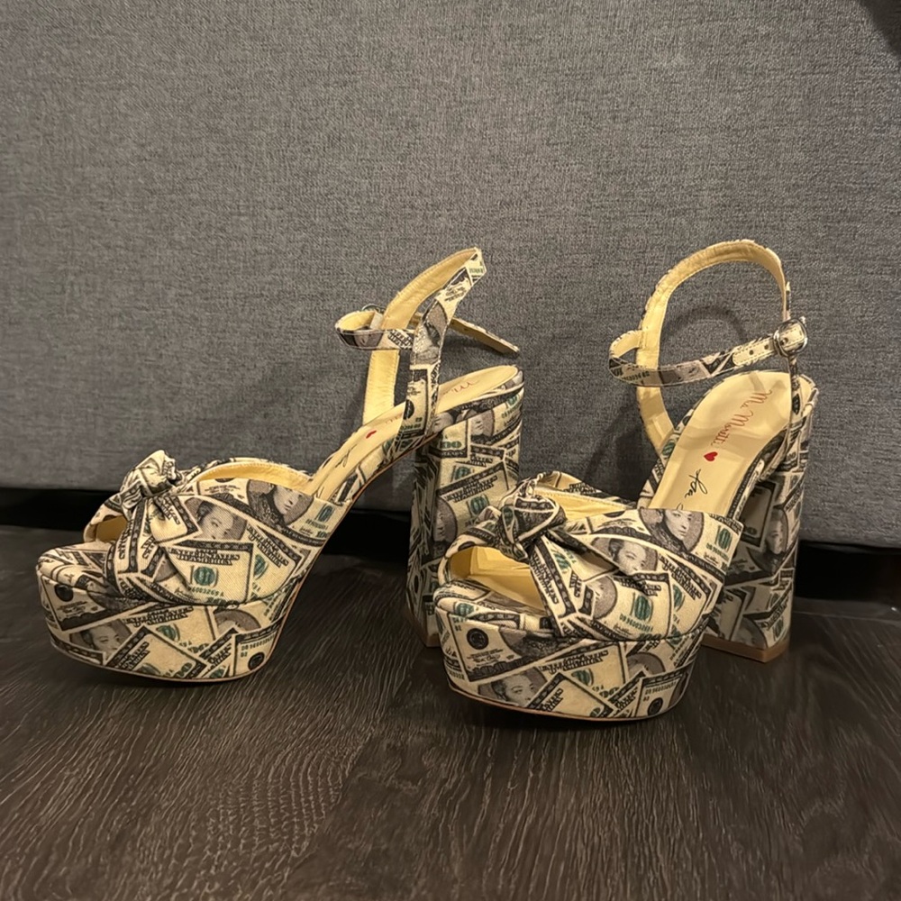 Never been worn money platform heels